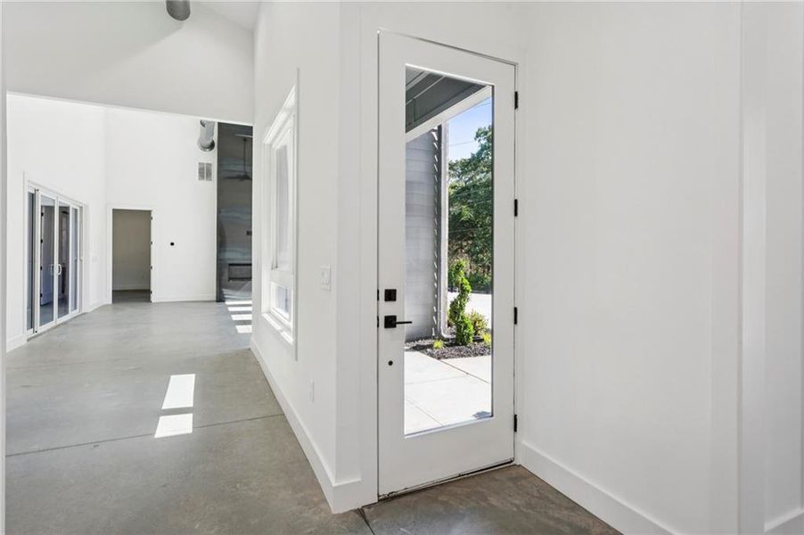 Spacious, unfurnished interior of a new home in , Marietta (Image 34).