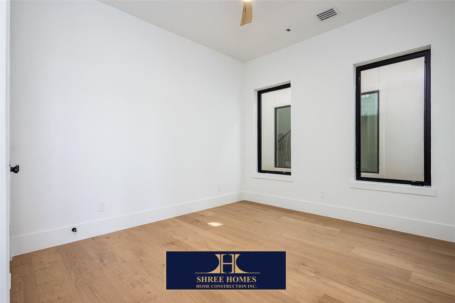 Spacious, unfurnished interior of a new home in , Stafford (Image 24).