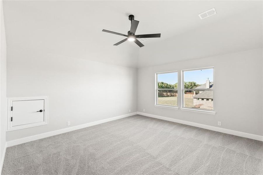 Spacious, unfurnished interior of a new home in Crystal Lake Estates, Red Oak (Image 28). Spacious, unfurnished interior of a new home in Crystal Lake Estates, Red Oak (Image 28).