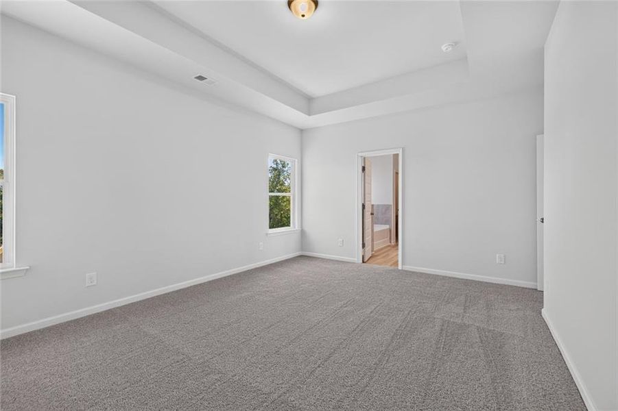 Spacious, unfurnished interior of a new home in North Haven, Rome (Image 37).