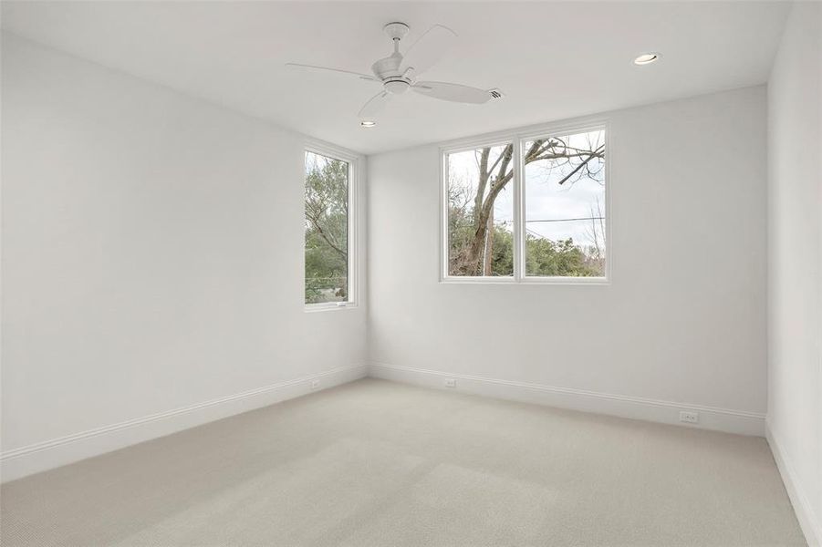 Spacious, unfurnished interior of a new home in , Dallas (Image 31).