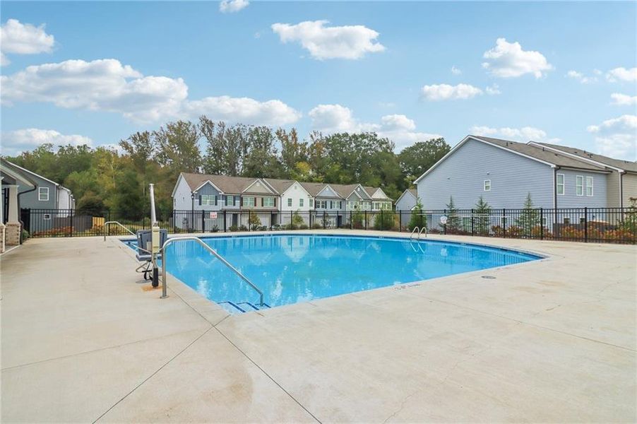 Community amenities in Cambridge at Towne Center, Hoschton (Image 28).