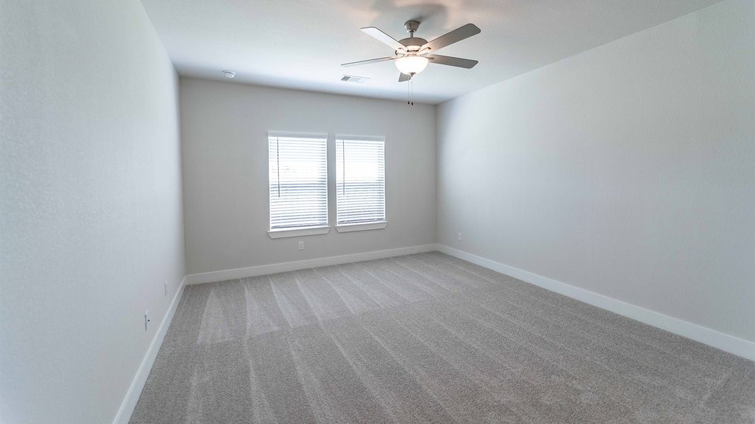 Spacious, unfurnished interior of a new home in Columbia Lakes, West Columbia (Image 23).