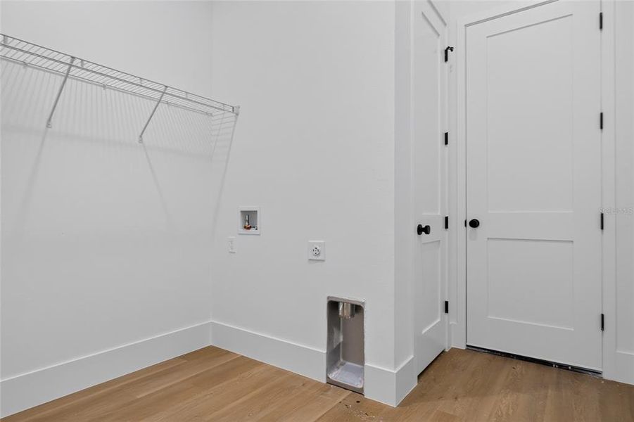 Spacious, unfurnished interior of a new home in , Port Charlotte (Image 53).