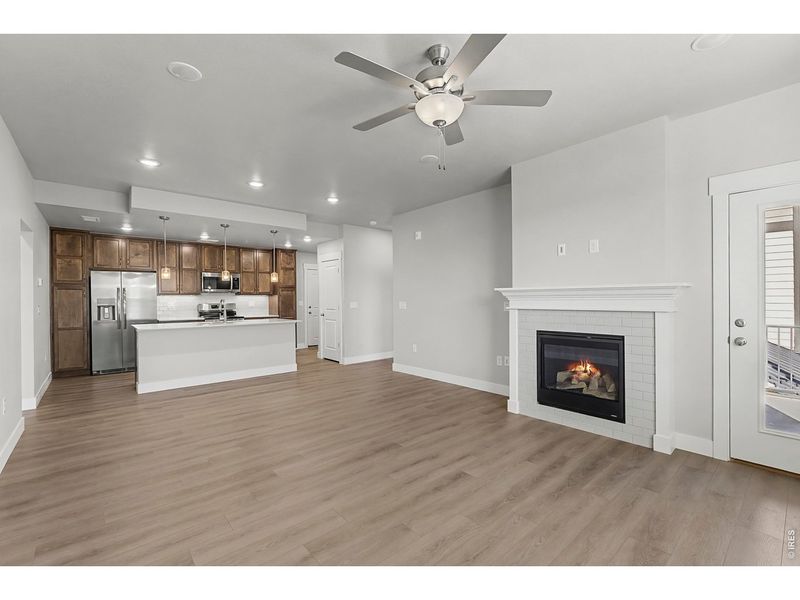 Spacious, unfurnished interior of a new home in Highlands at Fox Hill - The Flats, Longmont (Image 10).