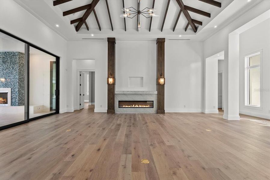 Spacious, unfurnished interior of a new home in , Sarasota (Image 25).