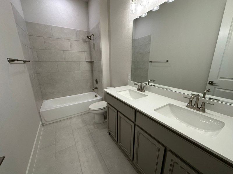 Furnished interior view inside a new home in Eagle Ridge Estates, Weatherford (Image 9). Furnished interior view inside a new home in Eagle Ridge Estates, Weatherford (Image 9).