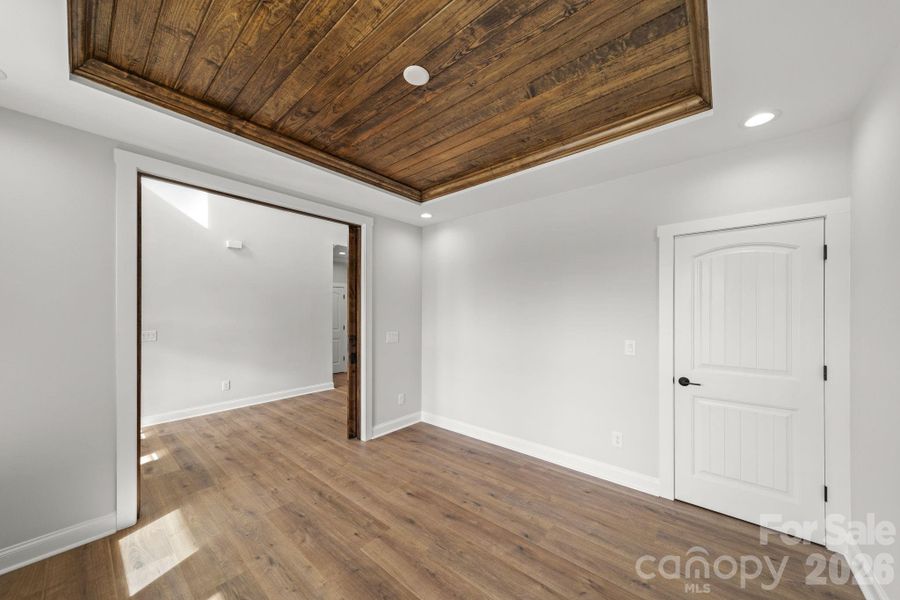 Spacious, unfurnished interior of a new home in , Lancaster (Image 27).