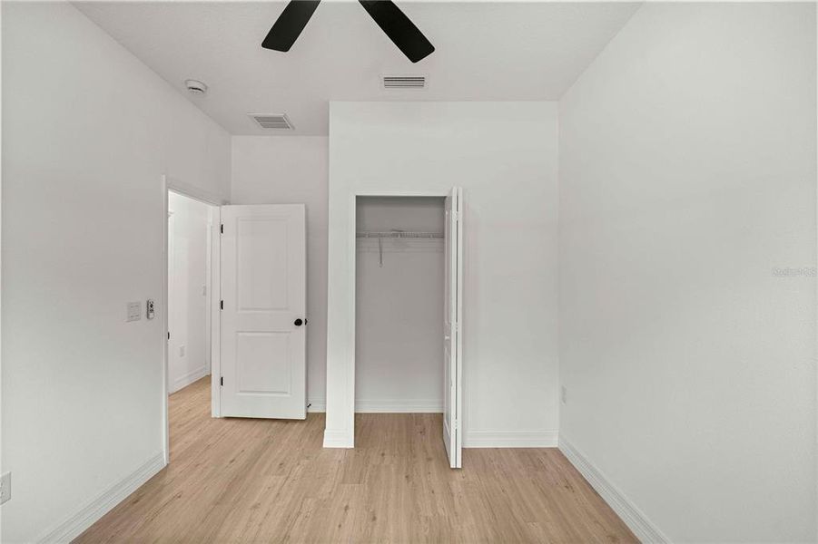 Spacious, unfurnished interior of a new home in , Citrus Springs (Image 25).