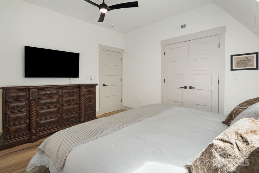 Furnished interior view inside a new home in , Seven Devils (Image 14).