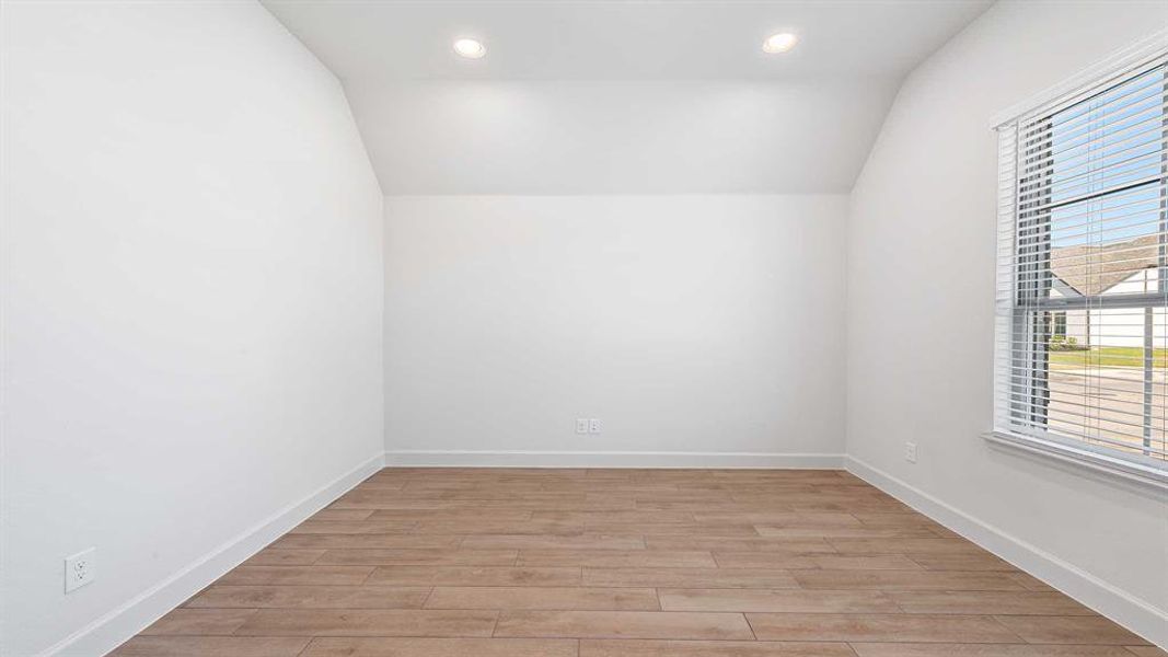 Spacious, unfurnished interior of a new home in Devonshire - Reserve 50', Forney (Image 15). Spacious, unfurnished interior of a new home in Devonshire - Reserve 50', Forney (Image 15).