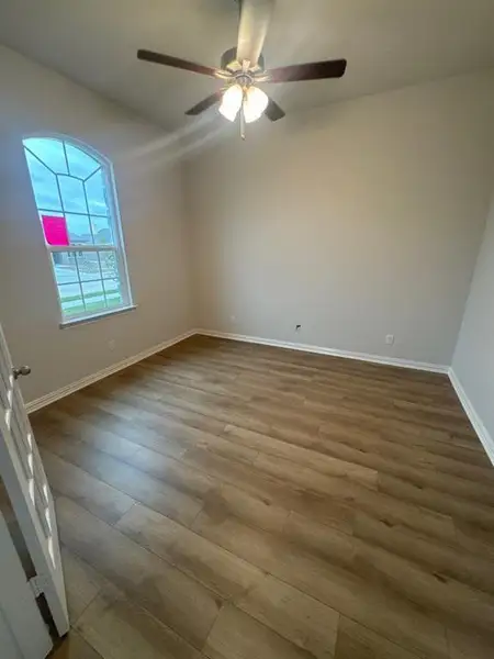 Spacious, unfurnished interior of a new home in Cedar Ridge Estates, Anna (Image 9).