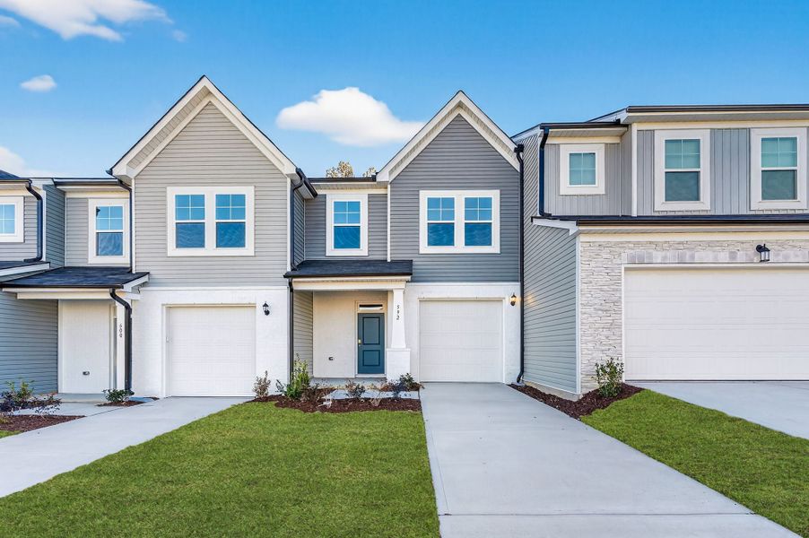 592 Barrington Row Avenue, Zebulon, NC.  - Slide 6