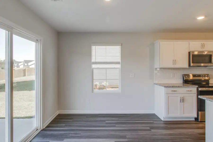 Spacious, unfurnished interior of a new home in Laurinton Farms, Hopkins (Image 19).