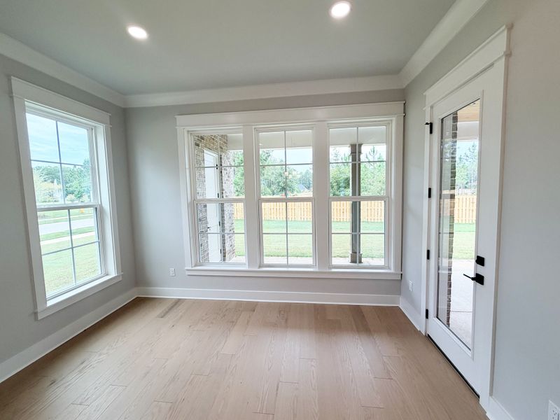 Spacious, unfurnished interior of a new home in Steamboat Landing at Hammock Bay, Freeport (Image 23).