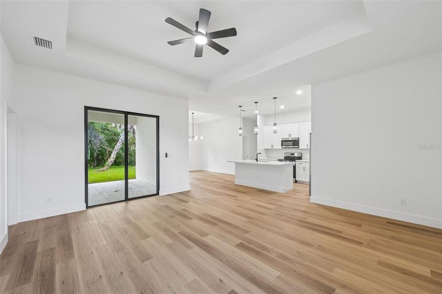 Spacious, unfurnished interior of a new home in , North Port (Image 12).