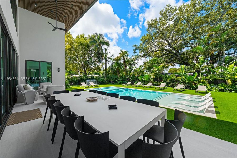 Exterior details and patio area of a home in , Miami (Image 24).