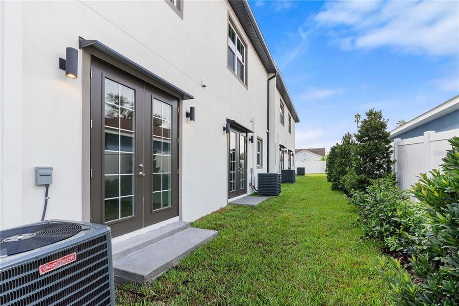 Exterior details and patio area of a home in , Tampa (Image 26).