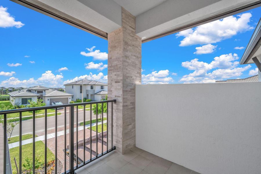 Spacious, unfurnished interior of a new home in , Ave Maria (Image 46).
