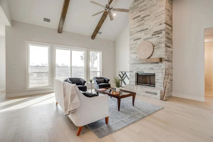 Representative furnished interior of a home built from the The Nathan by Elmwood Custom Homes in Ranch at Stone Hill, Waxahachie (Image 11).