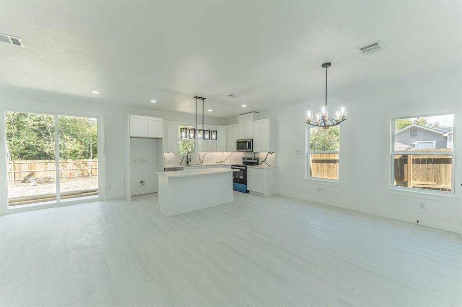 Spacious, unfurnished interior of a new home in , Sulphur Springs (Image 16). Spacious, unfurnished interior of a new home in , Sulphur Springs (Image 16).