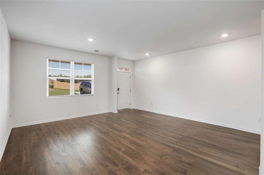 Spacious, unfurnished interior of a new home in Stillwater Springs, Dacula (Image 18). Spacious, unfurnished interior of a new home in Stillwater Springs, Dacula (Image 18).