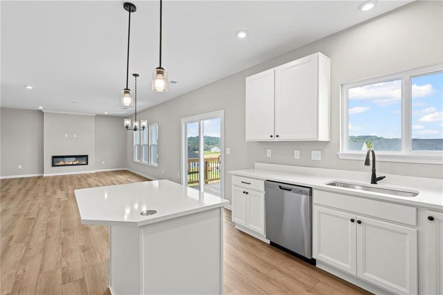 Furnished interior view inside a new home in Twin Lakes, Braselton (Image 8).
