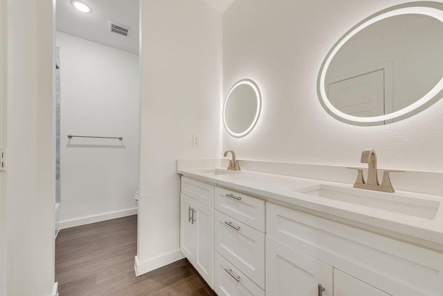 Furnished interior view inside a new home in , Dallas (Image 9). Furnished interior view inside a new home in , Dallas (Image 9).