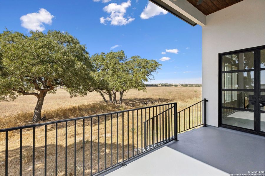 Exterior details and patio area of a home in , La Vernia (Image 34).