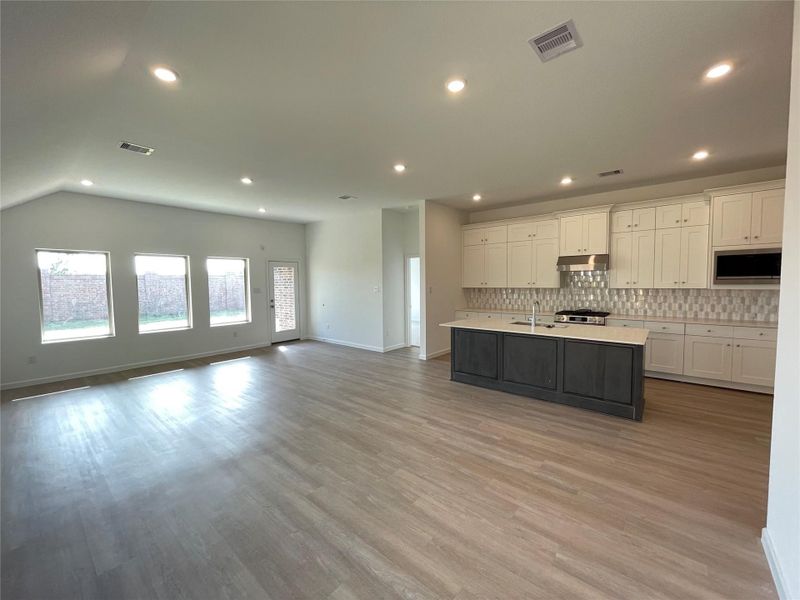 *Pictures are for representation, not actual home* *Pictures are for representation, not actual home*