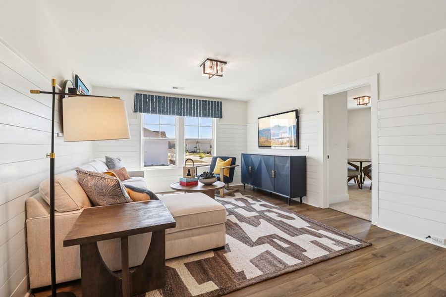 Representative furnished interior of a home built from the Bradley II by Great Southern Homes in Sedona, Greenville (Image 100).