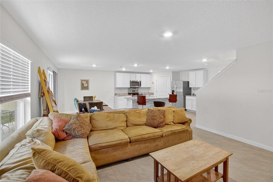 Furnished interior view inside a new home in River Park, Tampa (Image 30).