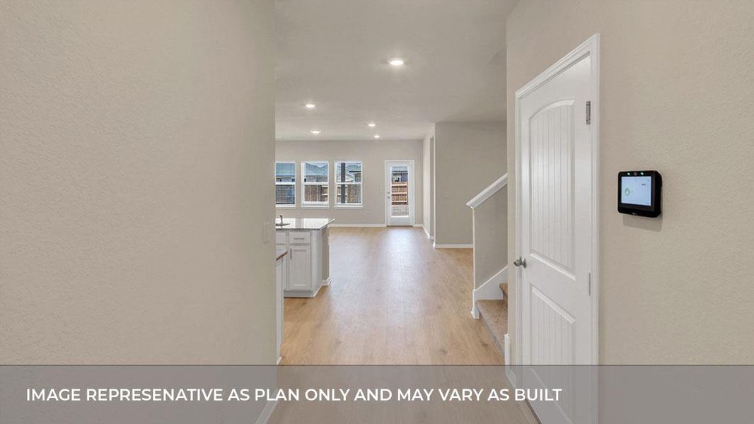 Spacious, unfurnished interior of a new home in Bar W Ranch, Leander (Image 16).