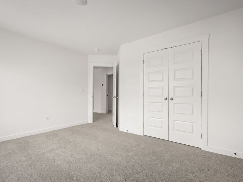 Spacious, unfurnished interior of a new home in Calista Farms, White House (Image 40).