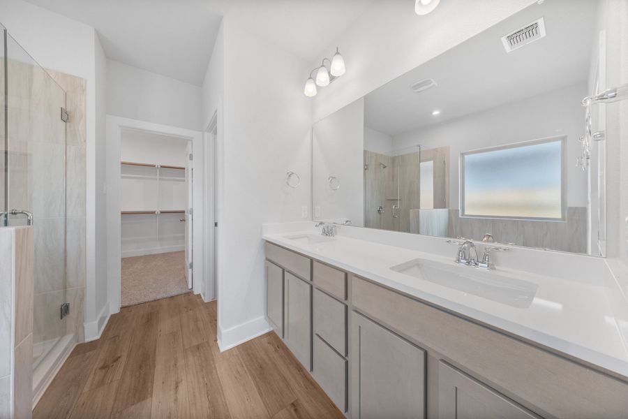 Furnished interior view inside a new home in Three Creeks, Belton (Image 6).