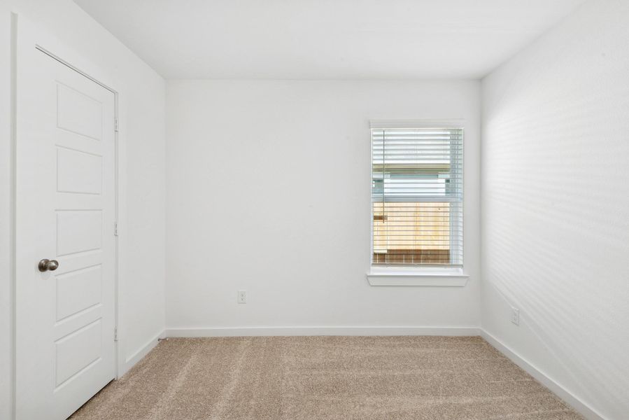 Spacious, unfurnished interior of a new home in Ambrose, La Marque (Image 20).