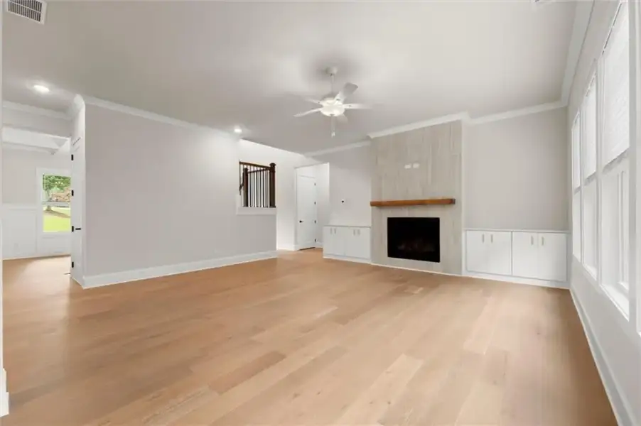 Spacious, unfurnished interior of a new home in , Flowery Branch (Image 26).