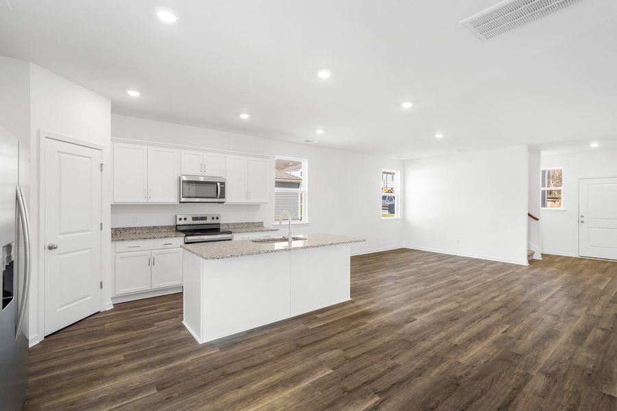 221 Idle Dr, Shelbyville, TN.  - Slide 16