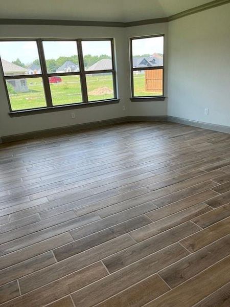 Spacious, unfurnished interior of a new home in , Athens (Image 25).