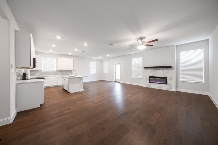 Spacious, unfurnished interior of a new home in Churchill, Anna (Image 14). Spacious, unfurnished interior of a new home in Churchill, Anna (Image 14).