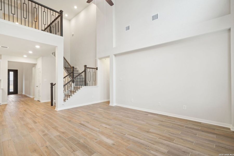 Spacious, unfurnished interior of a new home in Estancia Ranch - Classic Series, San Antonio (Image 21).