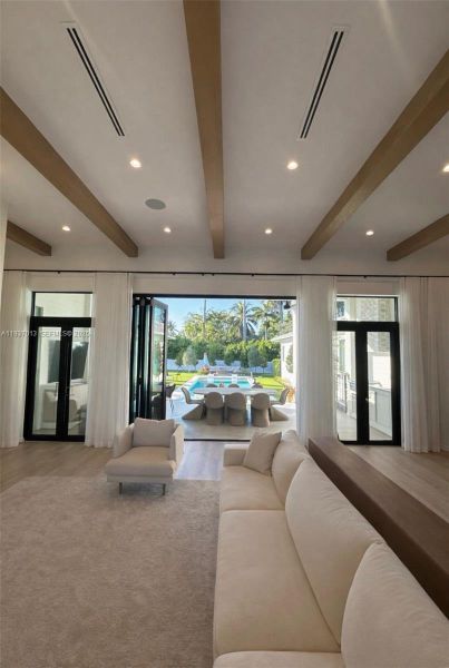 Image 36 of a home in .