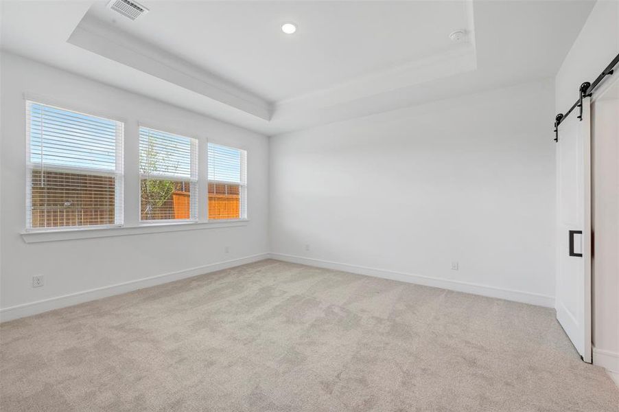 Spacious, unfurnished interior of a new home in Timberbrook, Justin (Image 20).