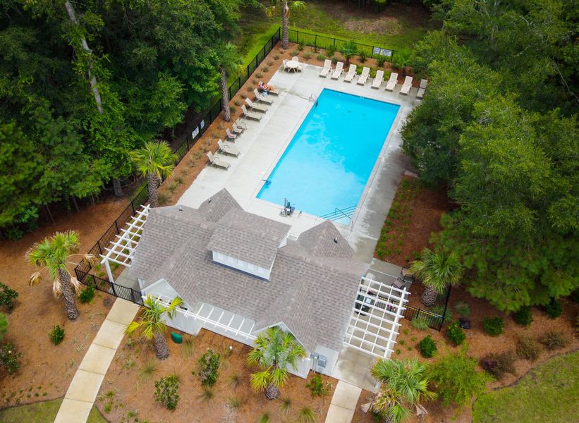 Community amenities in Twin Lakes, Johns Island (Image 46).