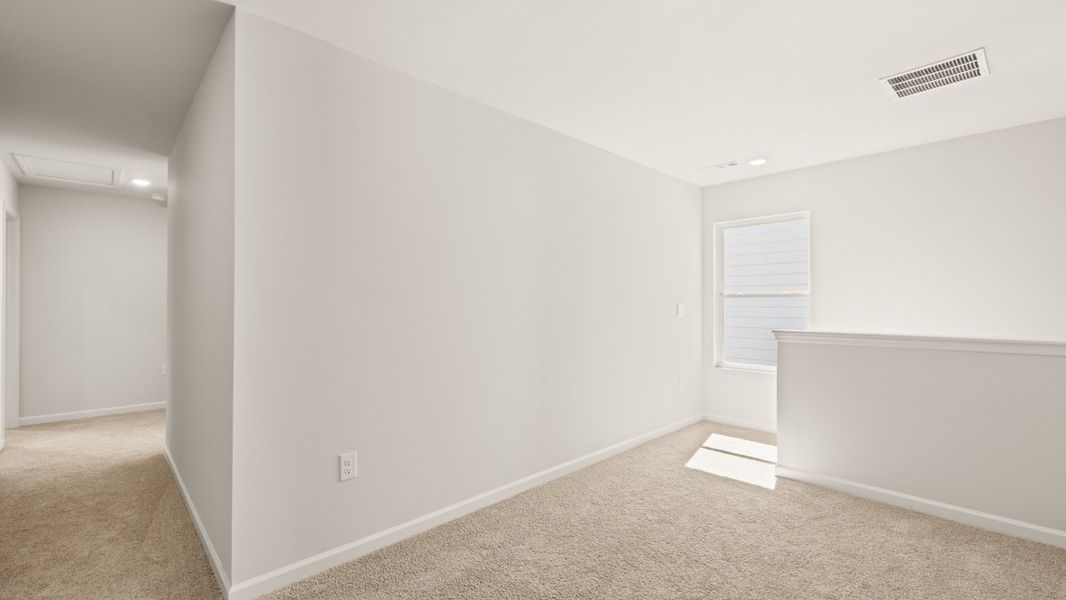 Spacious, unfurnished interior of a new home in Rolling Meadows, Jasper (Image 23).