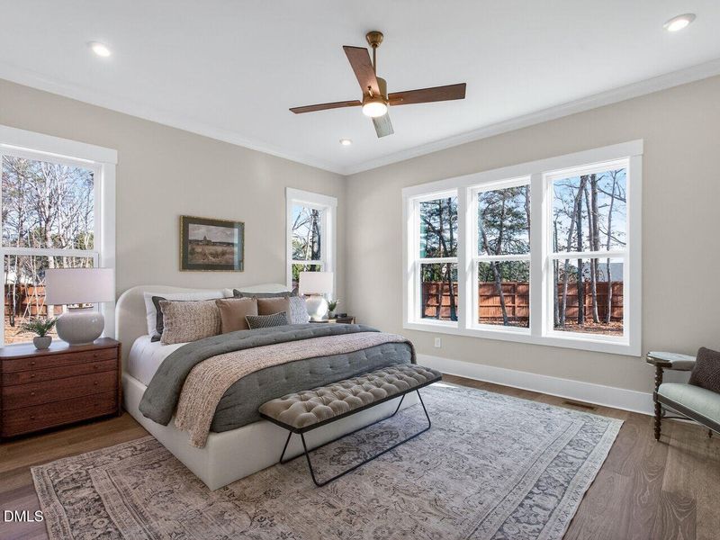 030-1280x960-primary-bedroom