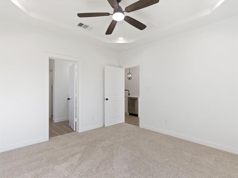 Spacious, unfurnished interior of a new home in , Kaufman (Image 19).