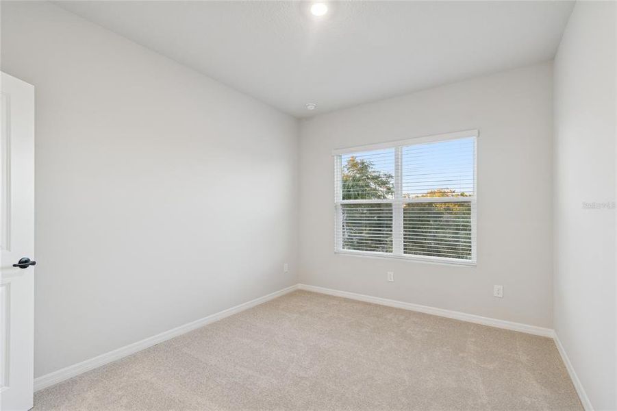 Spacious, unfurnished interior of a new home in , Orlando (Image 25).