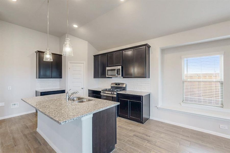 Furnished interior view inside a new home in Mobberly Farms, Pilot Point (Image 15). Furnished interior view inside a new home in Mobberly Farms, Pilot Point (Image 15).