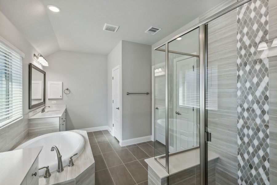 Furnished interior view inside a new home in Oaks of North Grove, Waxahachie (Image 8). Furnished interior view inside a new home in Oaks of North Grove, Waxahachie (Image 8).